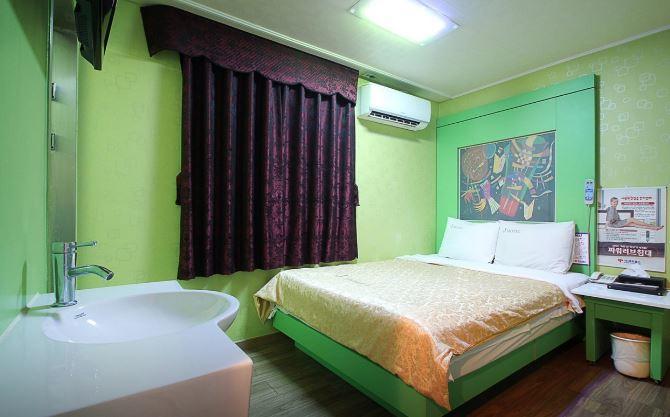 Real Boutique Hotel 首爾 外观 照片